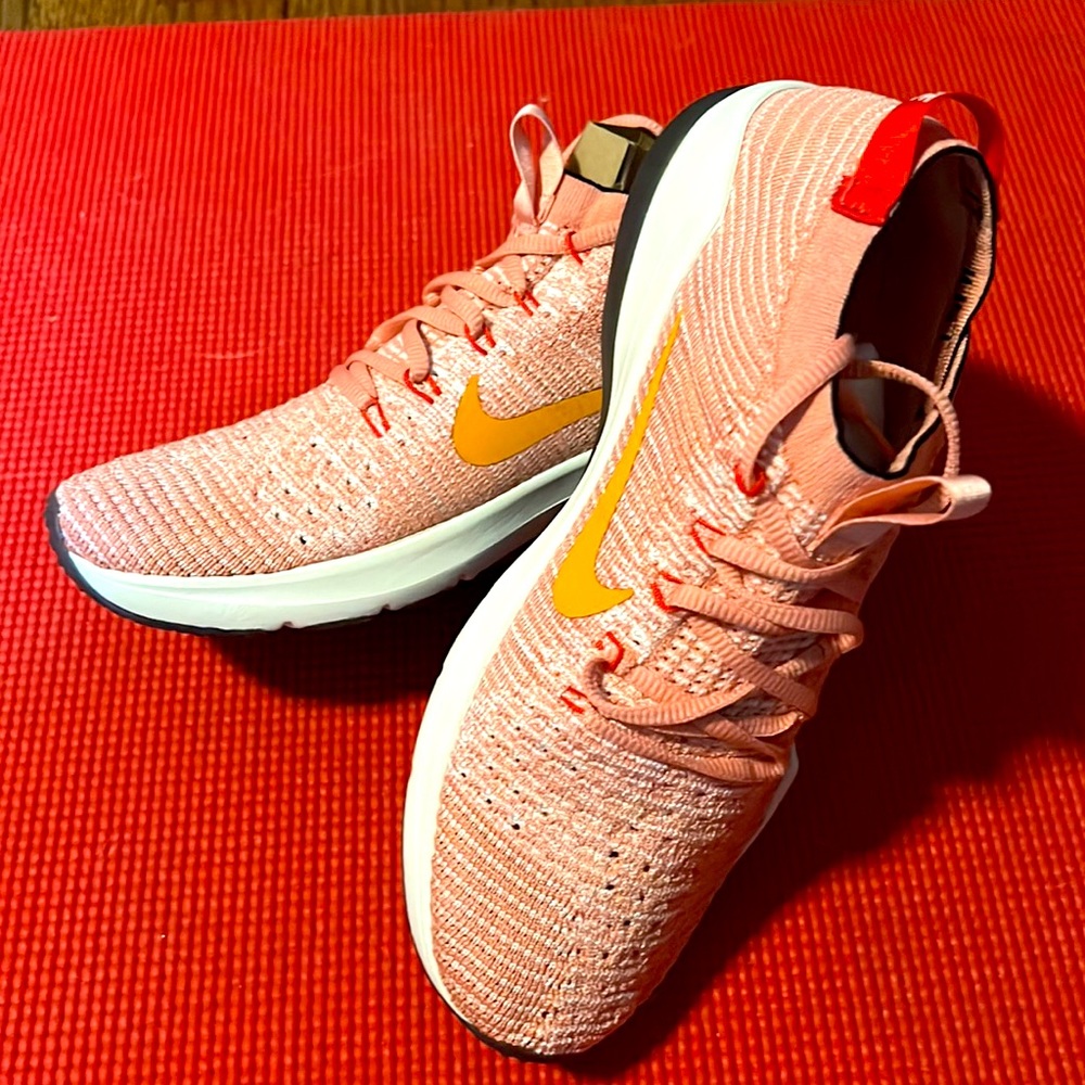 *NEW* no box, Nike Air Zoom Fearless FK 2 aa1214-600